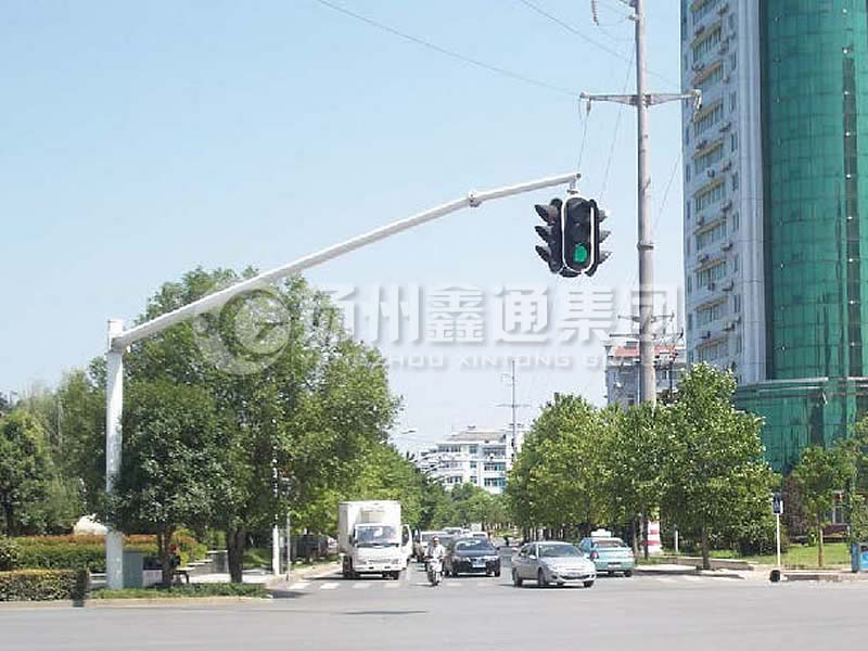 XHDG-047，吊籠式信號燈桿
